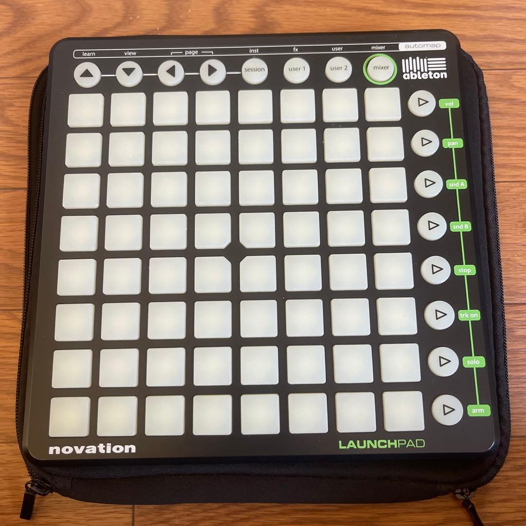 Novation Launchpad MIDIパッド