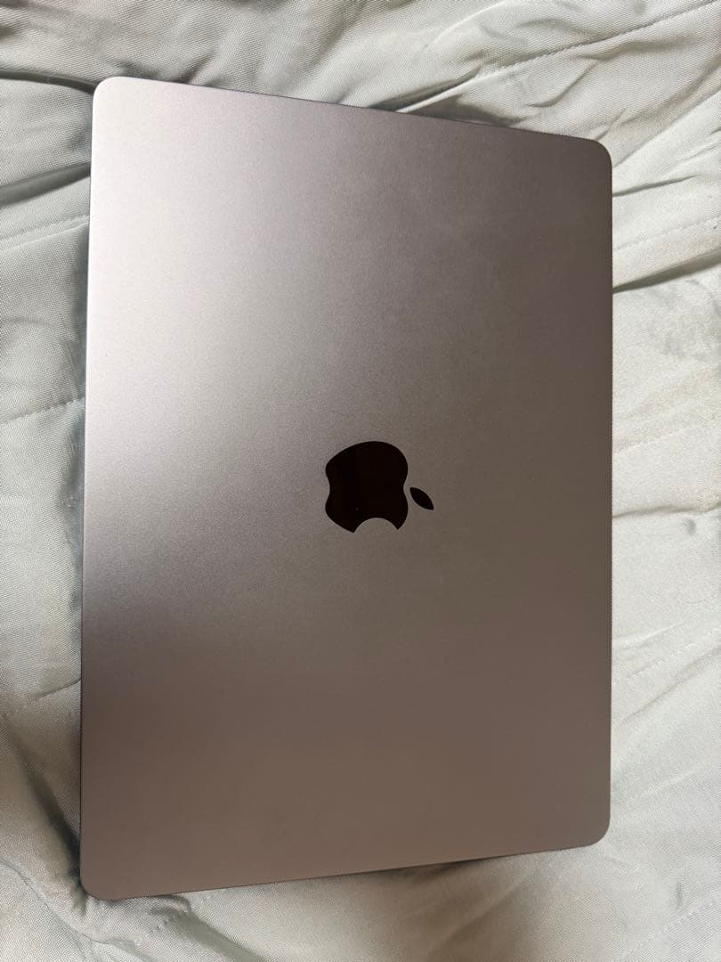 MacBook Air M2 13.6インチ 8GB/256GB