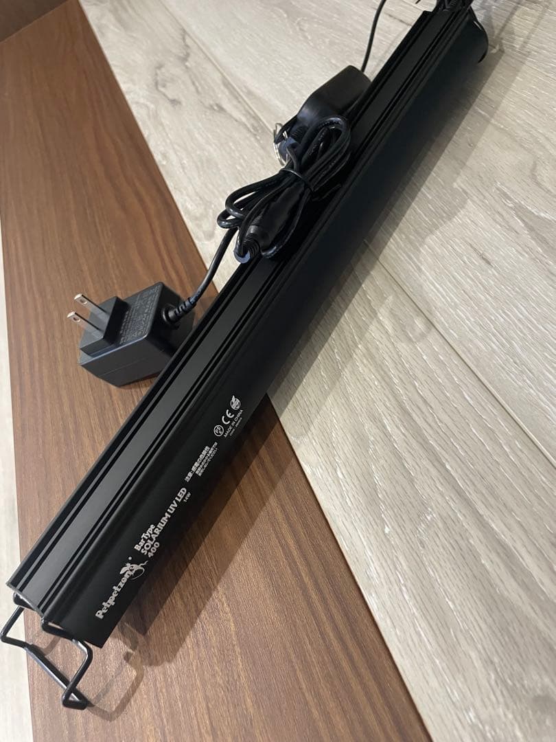 カメレオン　爬虫類　飼育ケージ　ガラスケージ