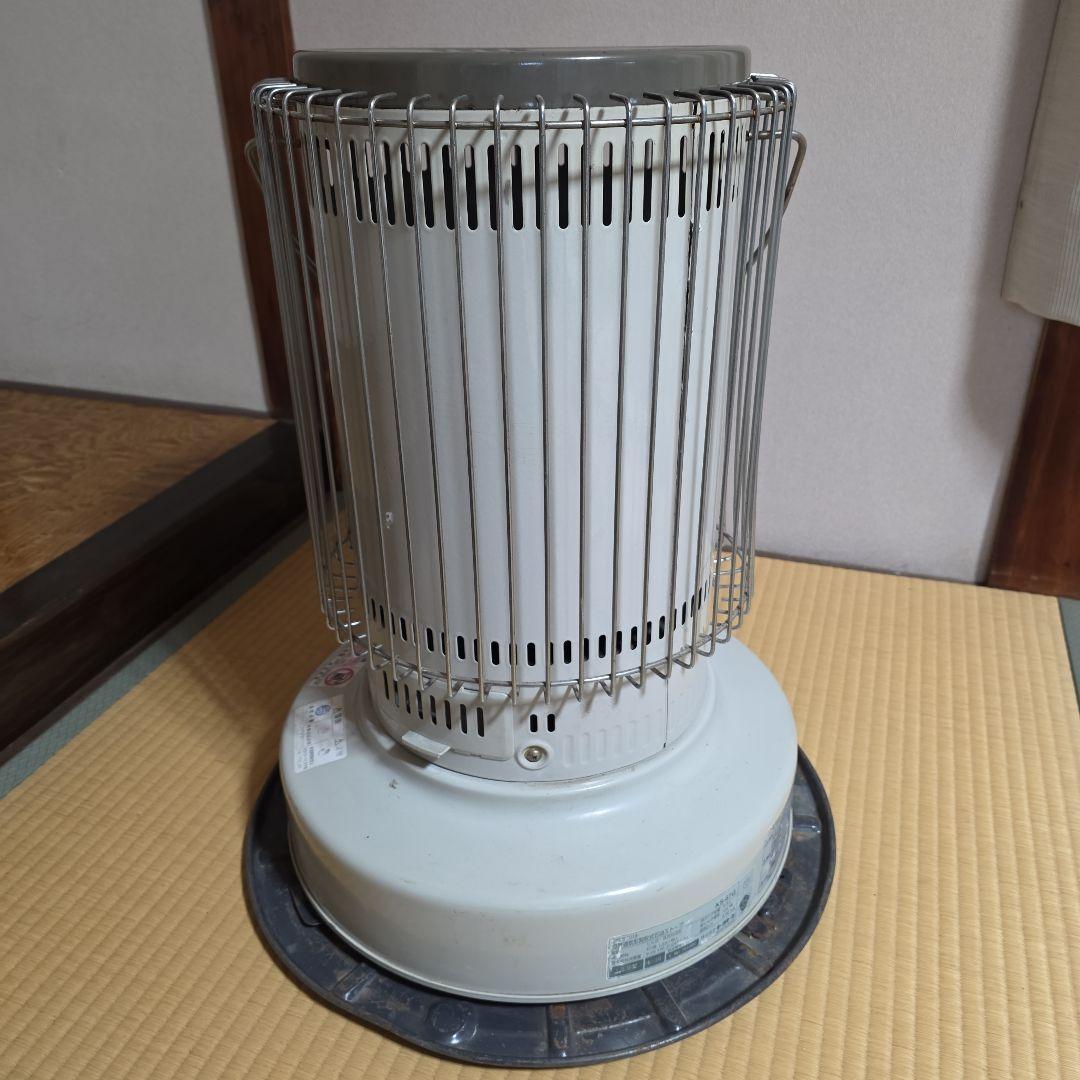 トヨトミ　KS-67G　自然通気形解放式石油ストーブ