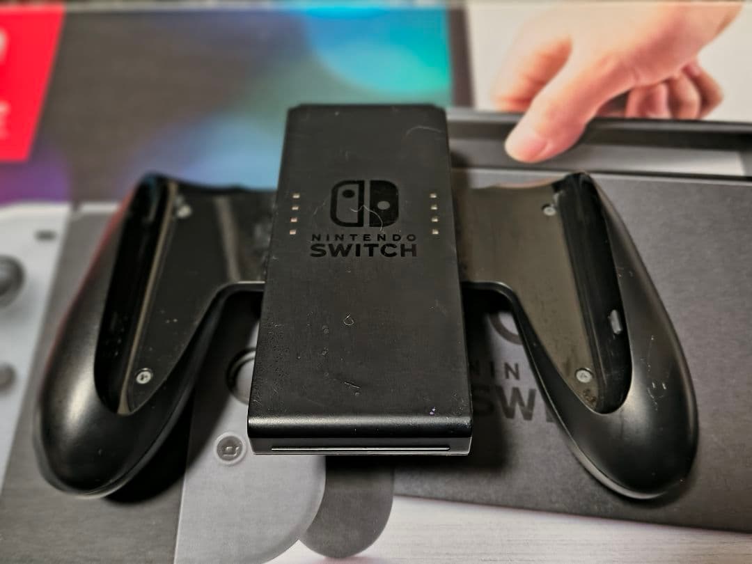 悠*様 【純正ドック2つ付き】 Nintendo Switch 本体