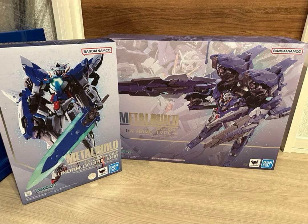 GNアームズ TYPE-E メタルビルド+ ガンダムデヴァイズ　エクシア