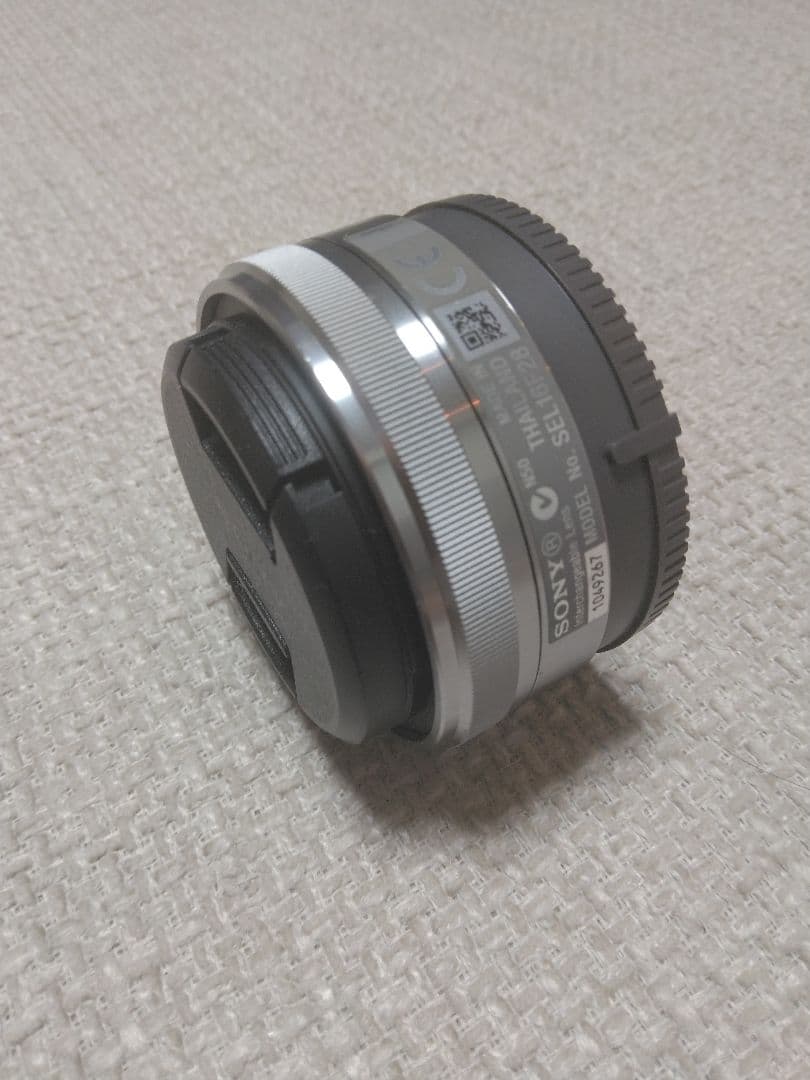 SEL16F28 パンケーキレンズ　SONY