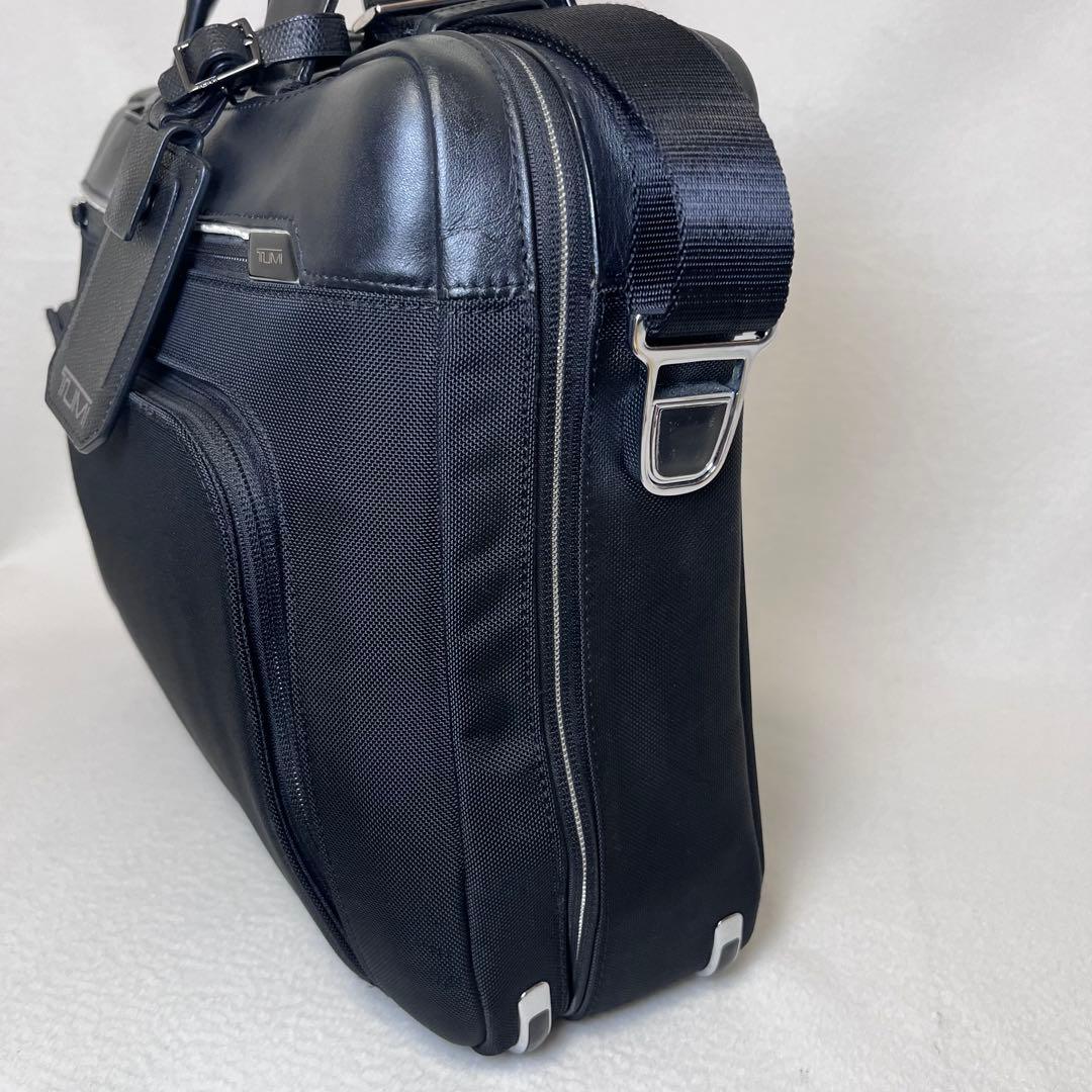 TUMI 255003D2 ARRIVE フェアバンクスブリーフケース