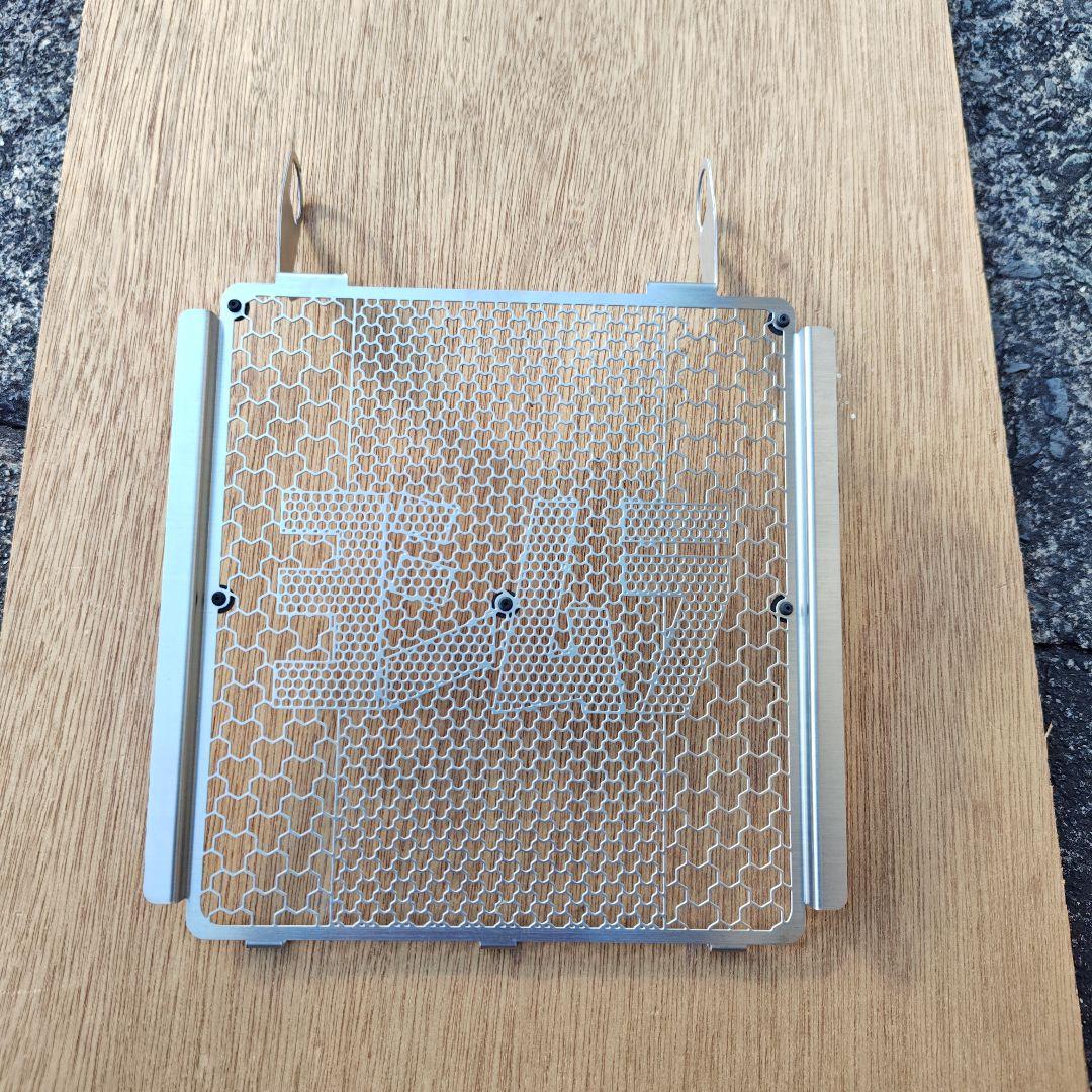 タ*リ様 ヨシムラ　GSX-R125/150 ラジエターコアプロテクター　シルバ