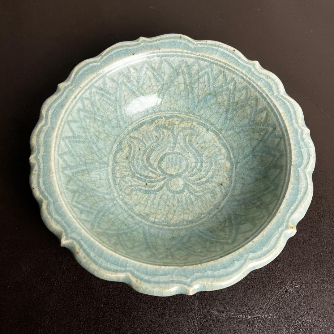 影青陵陰刻蓮紋花盤 中国美術 中国古玩