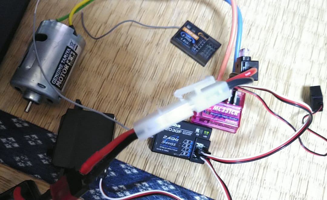 フタバ 3PV ESCサーボ受信機2個セット