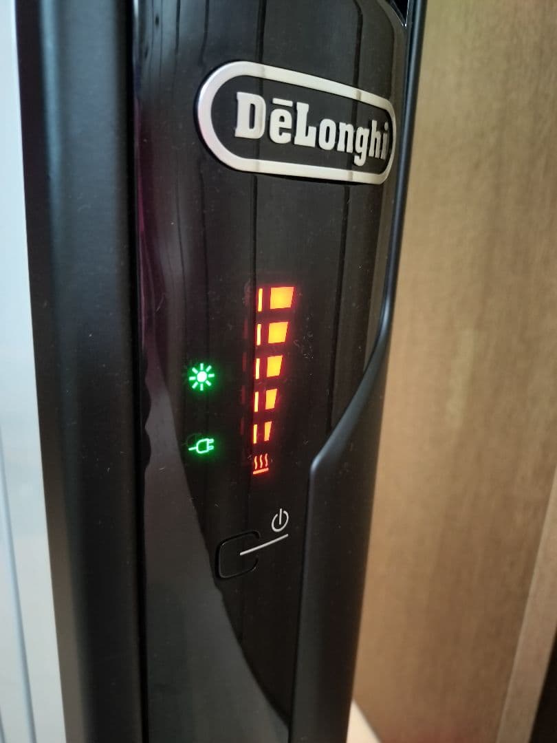 DeLonghi 電気ヒーター キャスター付き