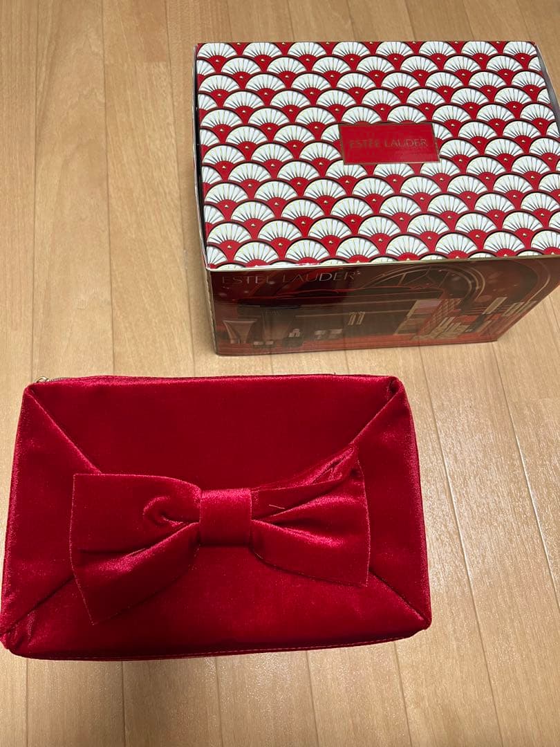 【新品】クリスマスコフレ　2024 エスティローダー