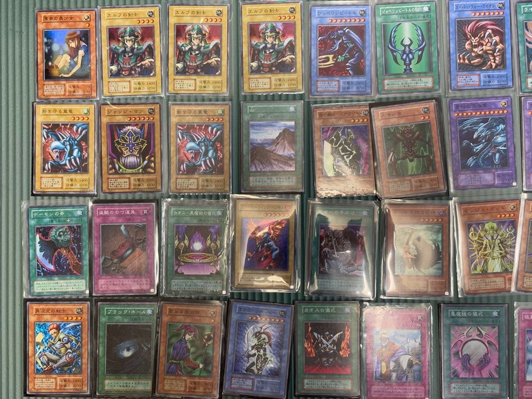 遊戯王カード　初期　レアカード　まとめ売り　124枚＋α