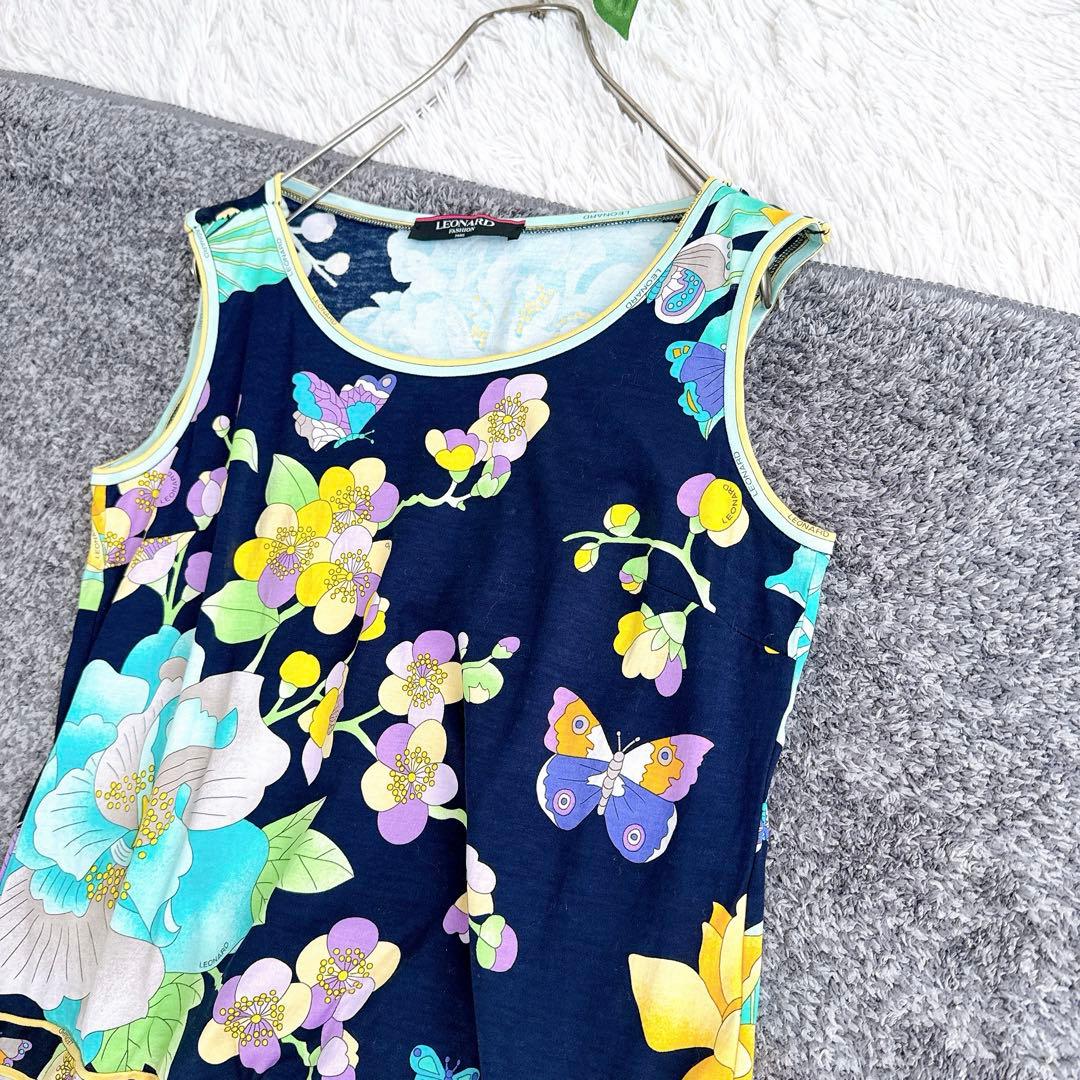 美品　レオナール　トップス　ノースリーブ　花柄　フラワー柄　コットン　黒　L