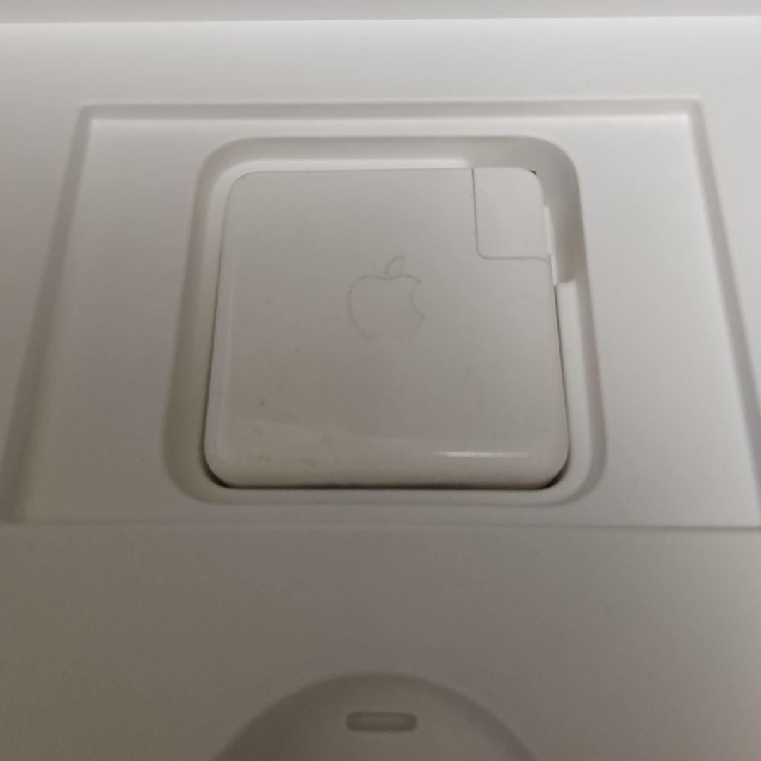 Apple MacBook Pro スペースグレー　15インチ　MVVJ2J/A