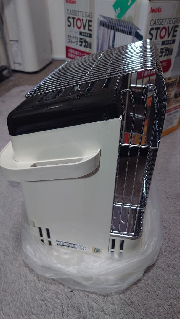 イワタニ カセットガスストーブ　デカ暖