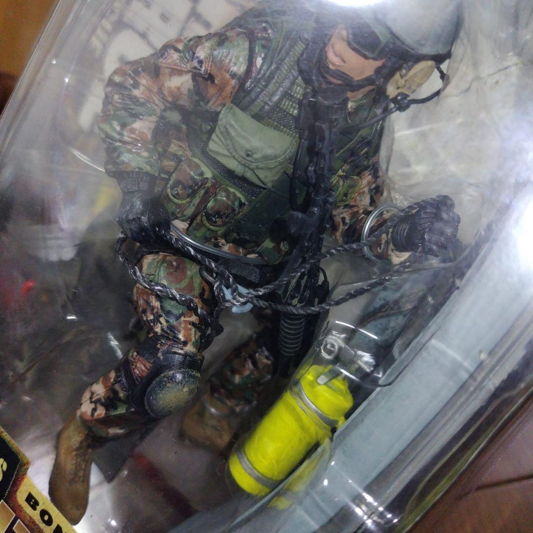 希少新品 マクファーレン エアフォース パラレスキューフィギュア