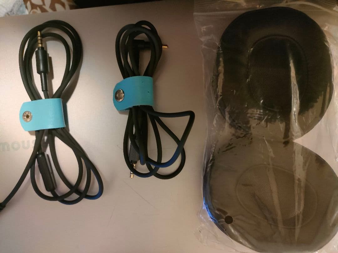 SONY 密閉形ヘッドホン MDR-1Aハイレゾ対応 　交換用イヤパッド付き