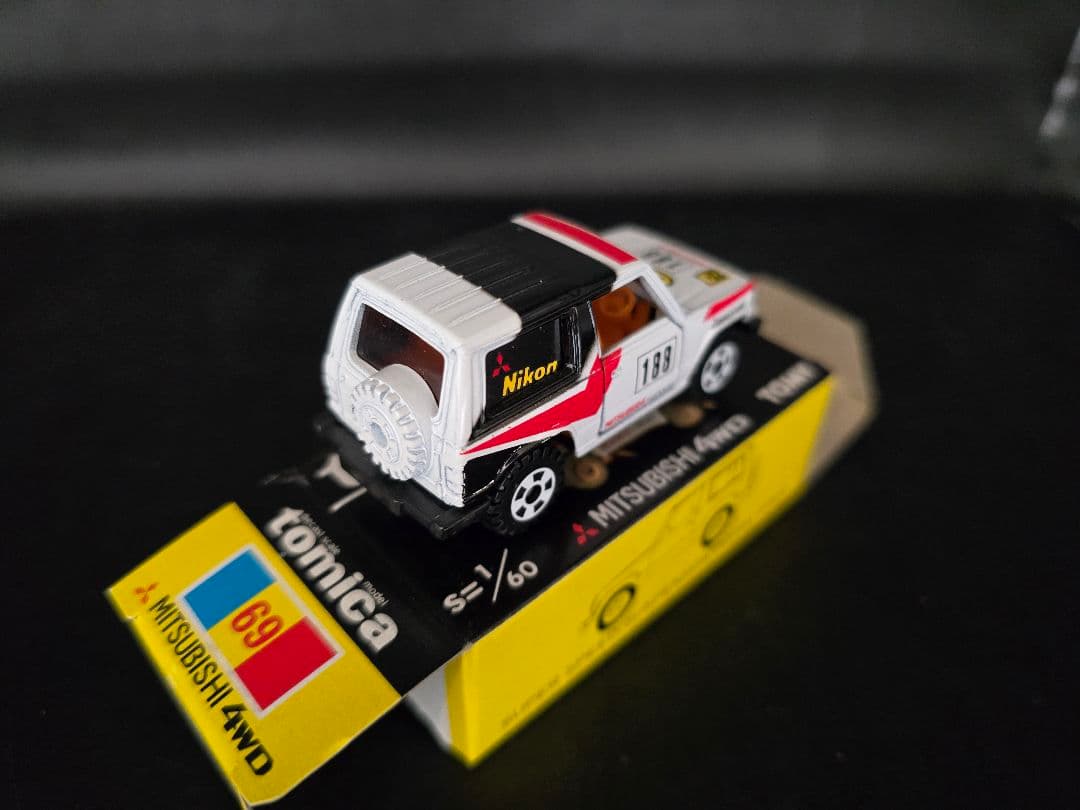 トミカ 69-4-19 三菱自動車特注 三菱パジェロ4WD:#188 Nikon