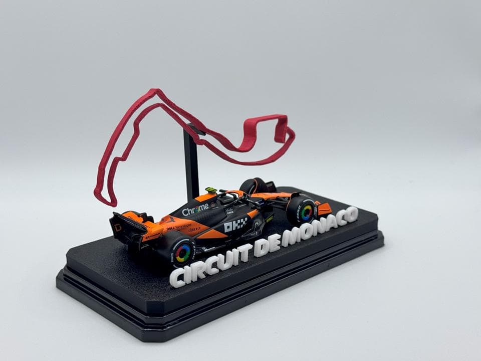 【K】ブラーゴ 製 サーキット4種　ジオラマ ケース付き