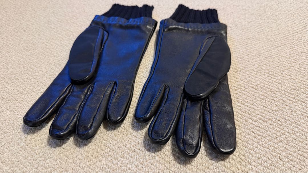 PRADA プラダ　手袋