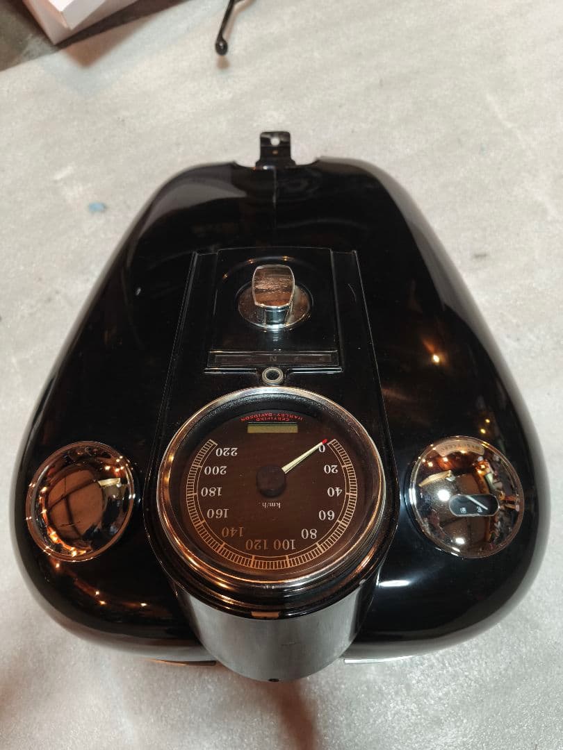 ハーレーダビットソン　FLSTC純正タンク