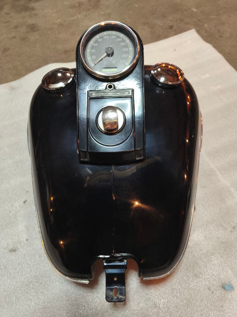 ハーレーダビットソン　FLSTC純正タンク