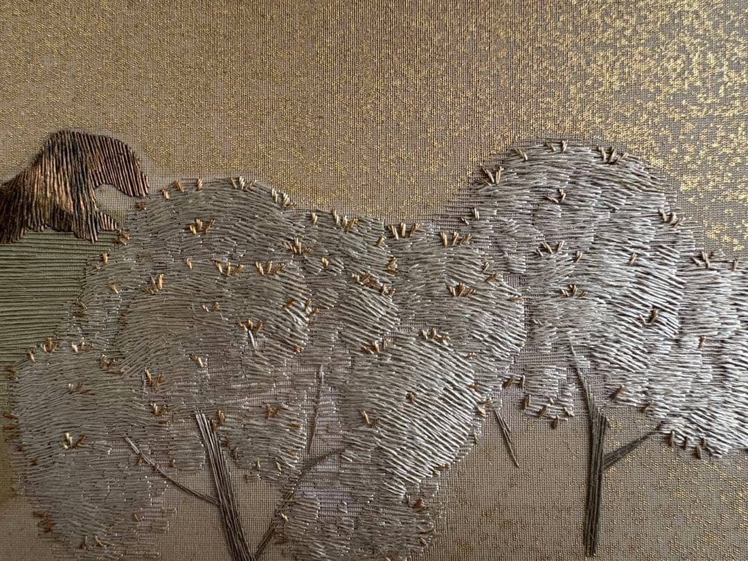 横額　刺繍　竹内栖鳳の絵をモチーフに