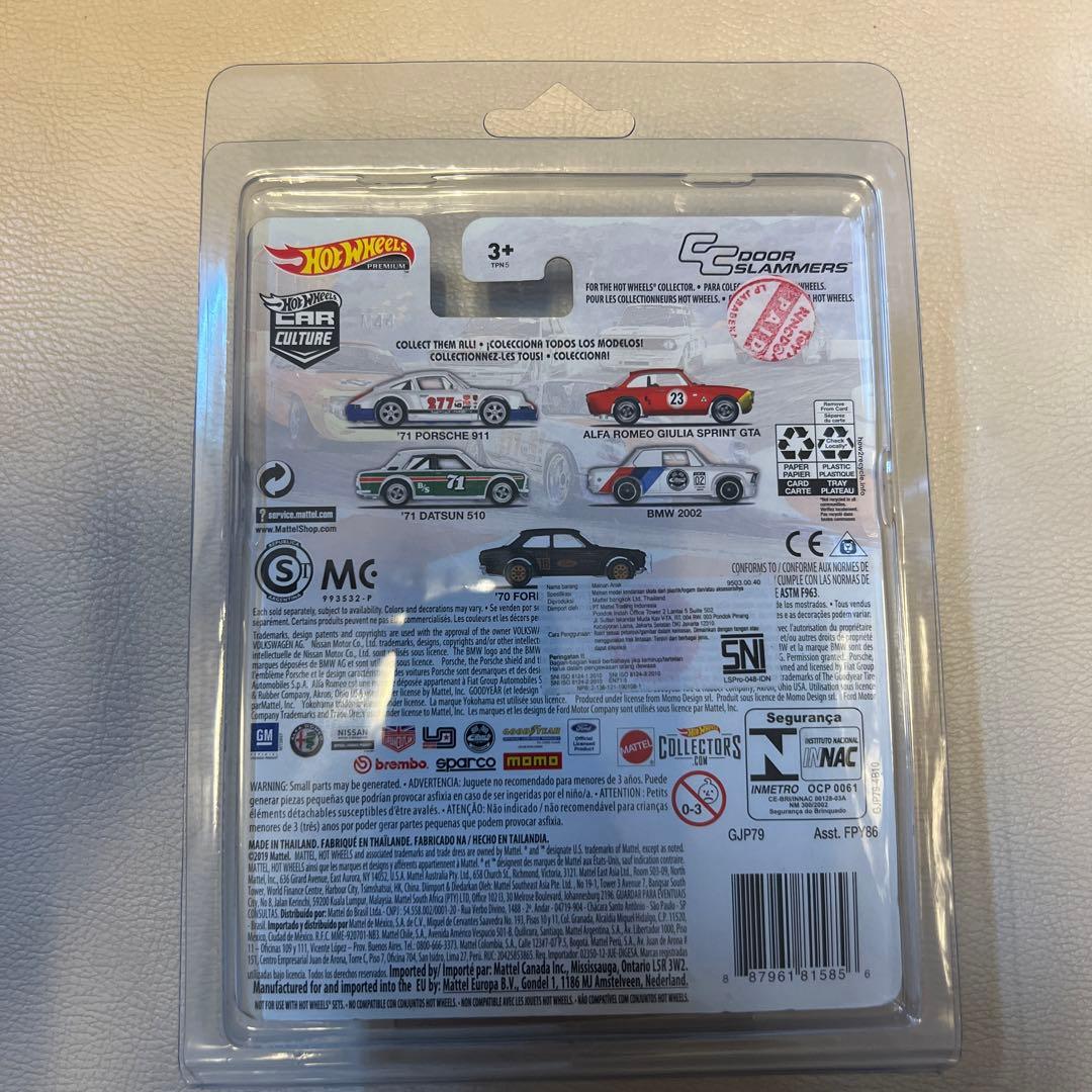 ミニカー HotWheels Premium BMW 2002