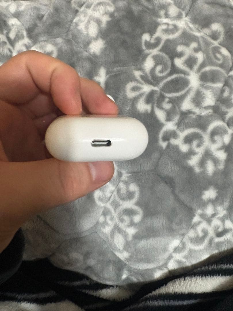 AirPods4 A3050 ノイズキャンセリングなし