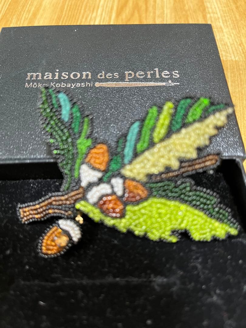 新品　maison des perles 小林モー子さん　ブローチ