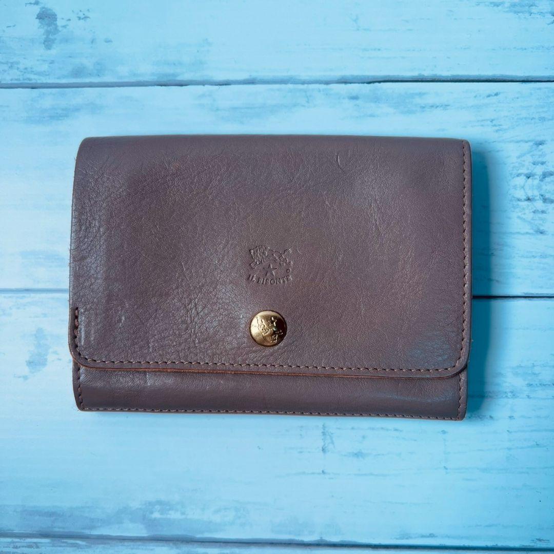 【希少　高級感漂う美しい本革】　IL BISONTE　二つ折り財布　バイソン刻印