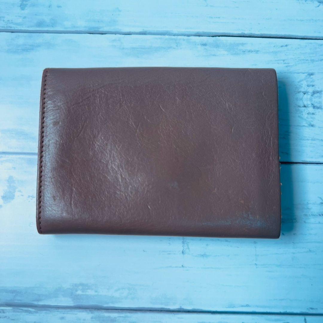 【希少　高級感漂う美しい本革】　IL BISONTE　二つ折り財布　バイソン刻印