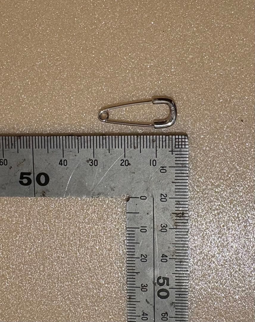 ミキモト　安全ピンモチーフ　ブローチ　K18