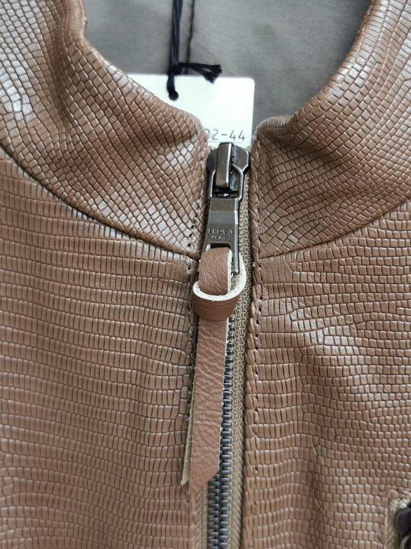 EPOCA PRIMA COLLECTION 型押しシングルライダースブルゾン