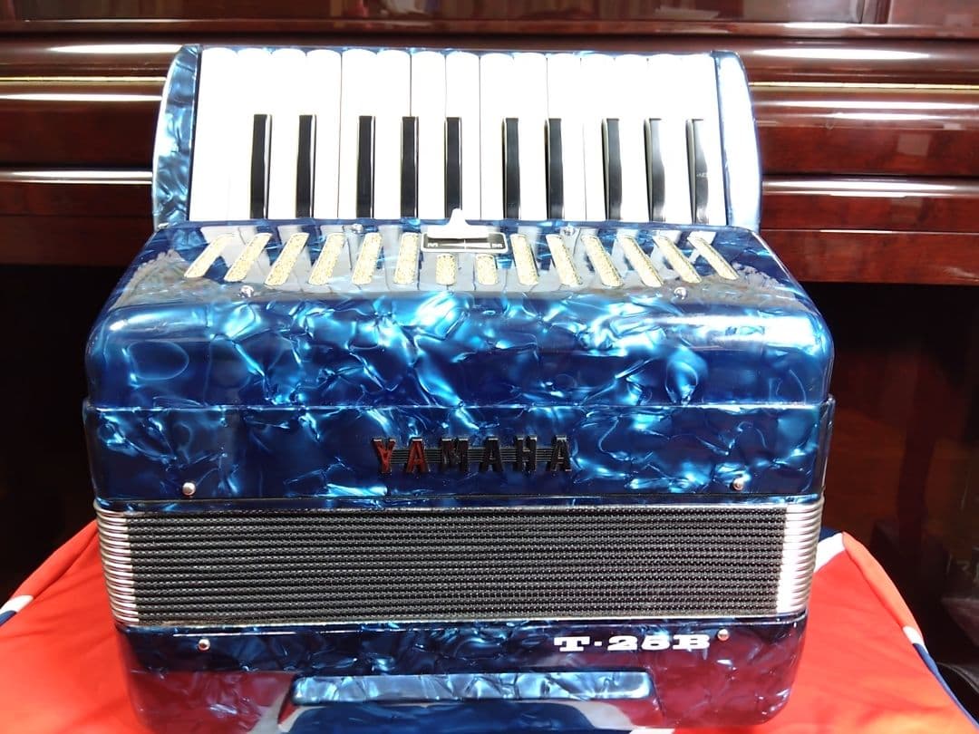 【可愛いレア品音出OK】YAMAHA T25B テナー（中音域）アコーディオン