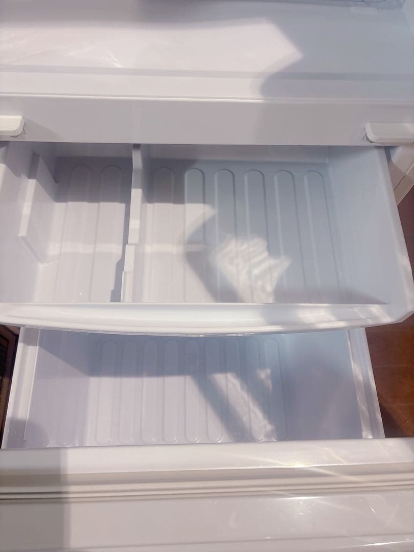 【愛知直接引取・超美品】1人用冷蔵庫 SHARP冷凍冷蔵庫 白 取説・卵収納付