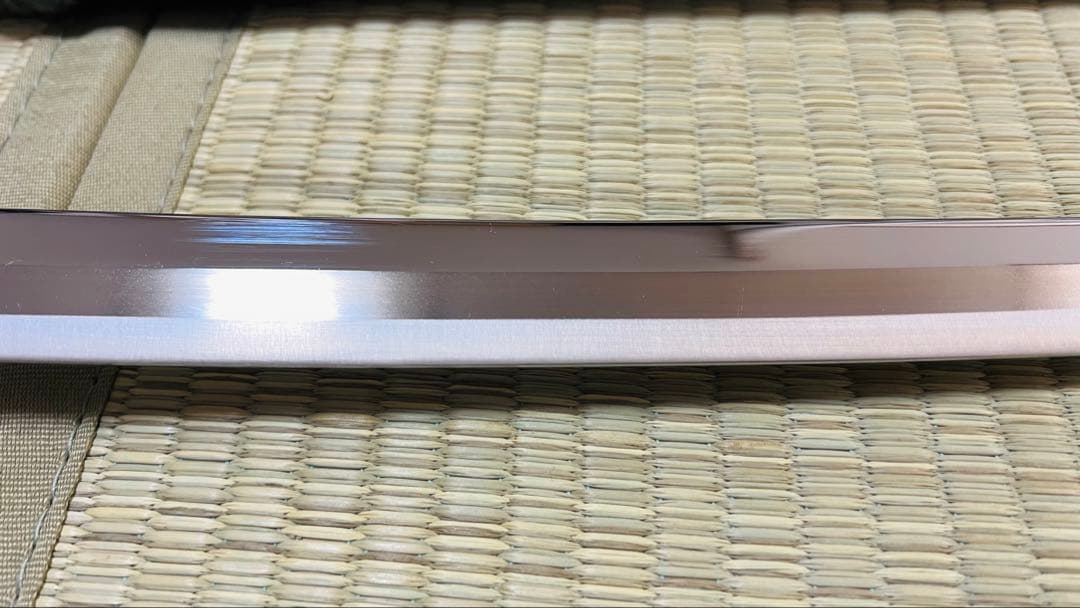 模造刀 陣太刀 源義経太刀拵え 茶呂塗り鞘 刃文直刃 龍目貫 251020-3