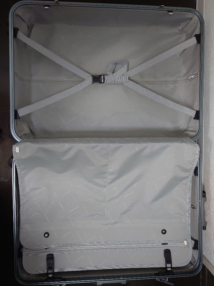 World Traveler 大型スーツケース グレー