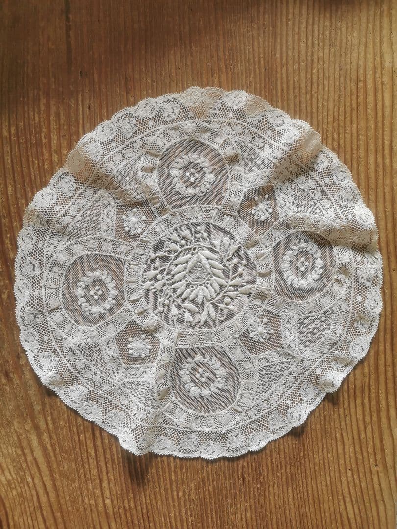 アンティーク ノルマンディーレースドイリー