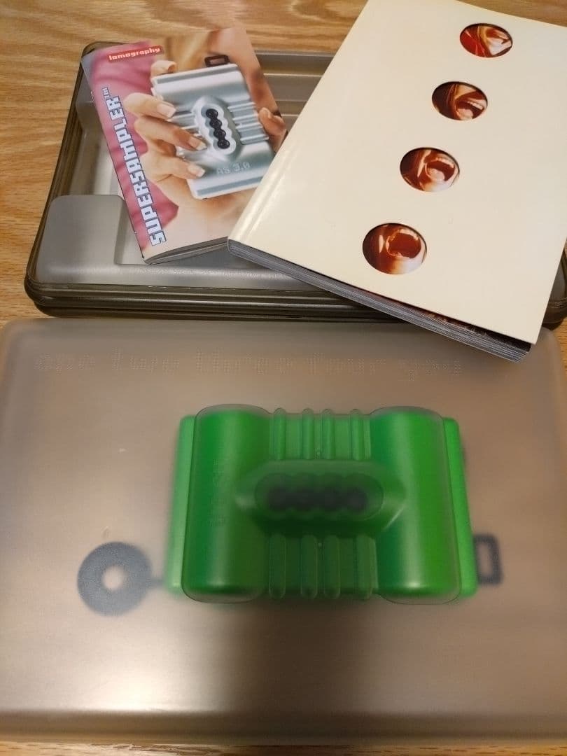 Lomography Supersampler スーパーサンプラー4枚連写