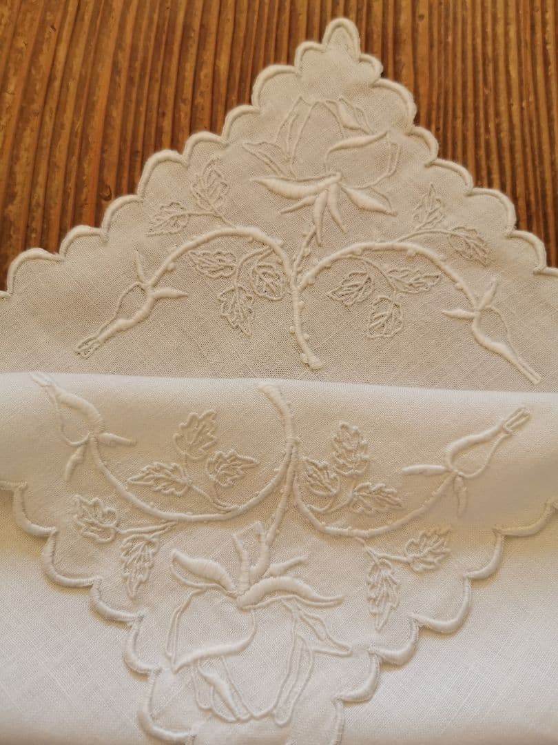 アンティーク フランス オールドローズ ホワイト刺繍 スカラップリネンクロス
