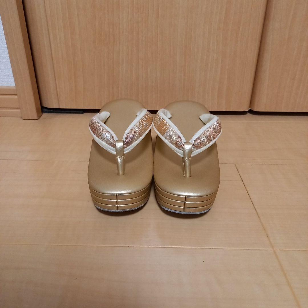 和装ハンドバッグと金色の草履セット 成人式　　入学式　結婚式