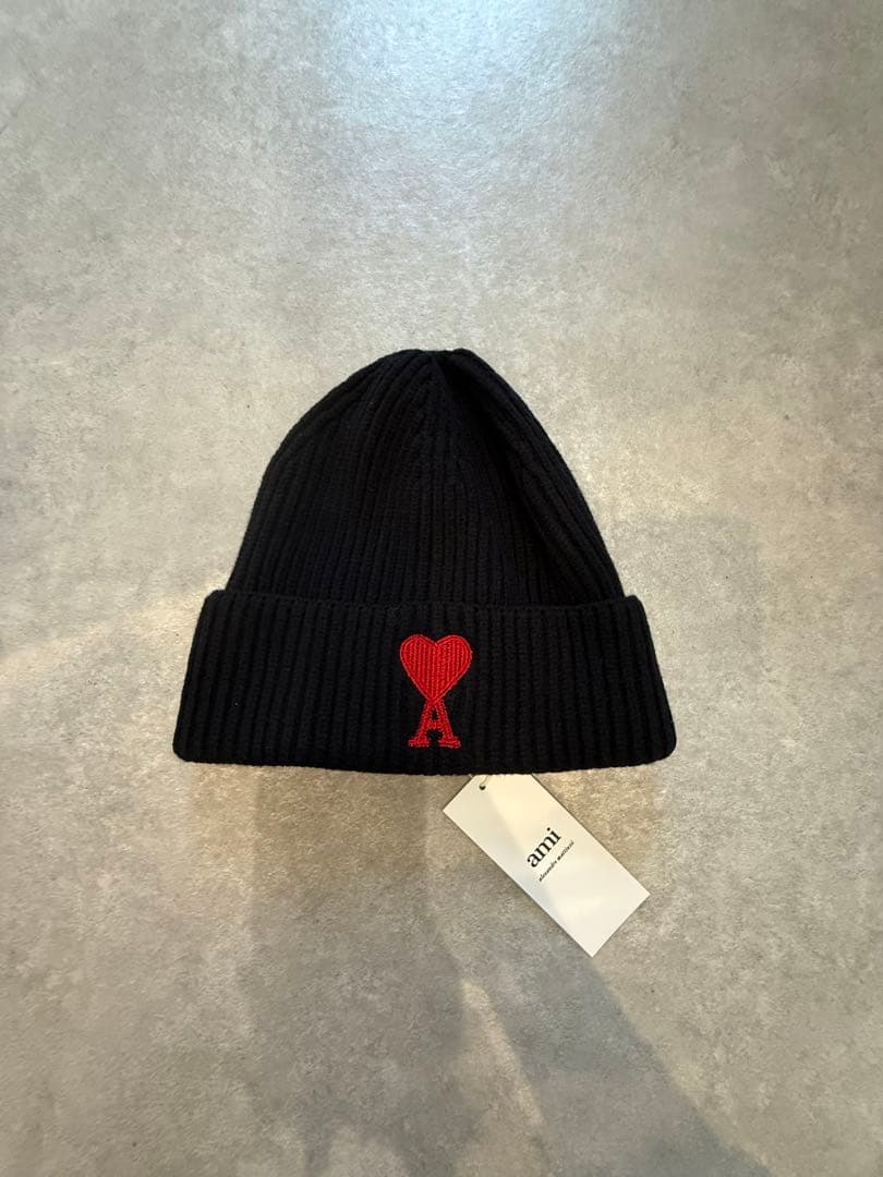 新品未使用　ami parisニットビーニー