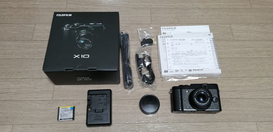 Fujifilm X10 コンパクトデジタルカメラ