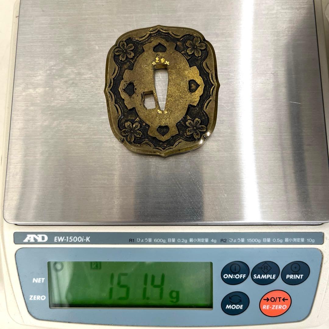 【T】希少✨軍刀鍔　花模様の金属製鍔