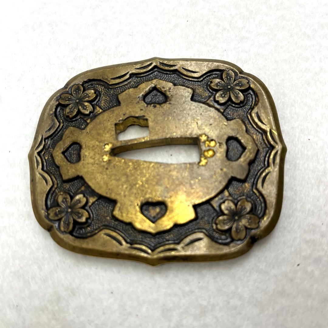 【T】希少✨軍刀鍔　花模様の金属製鍔
