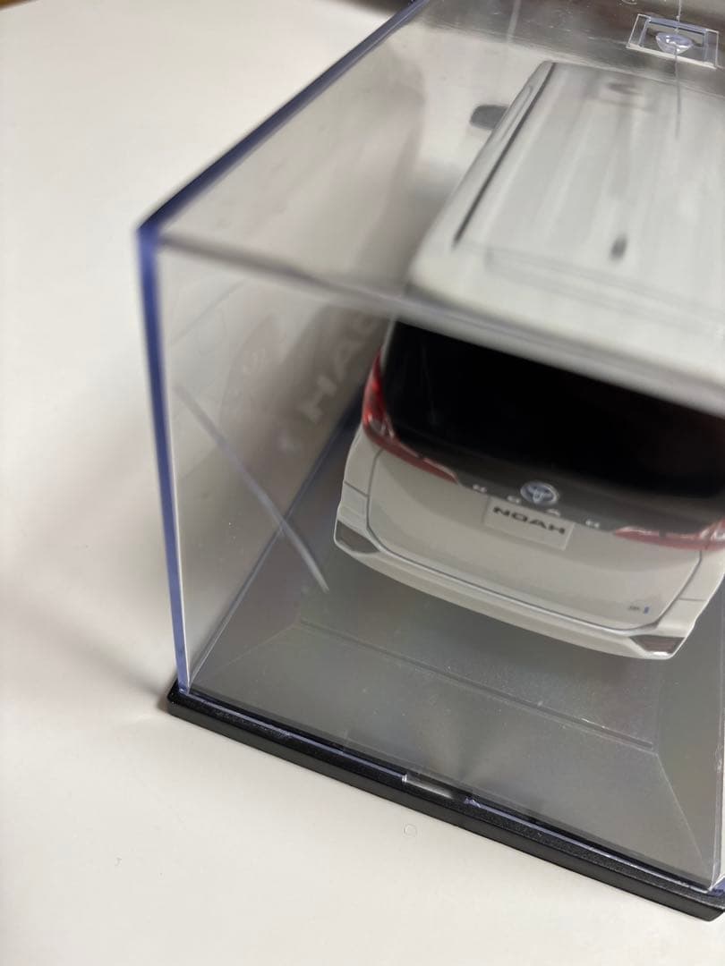トヨタ NOAH 非売品　ミニカー