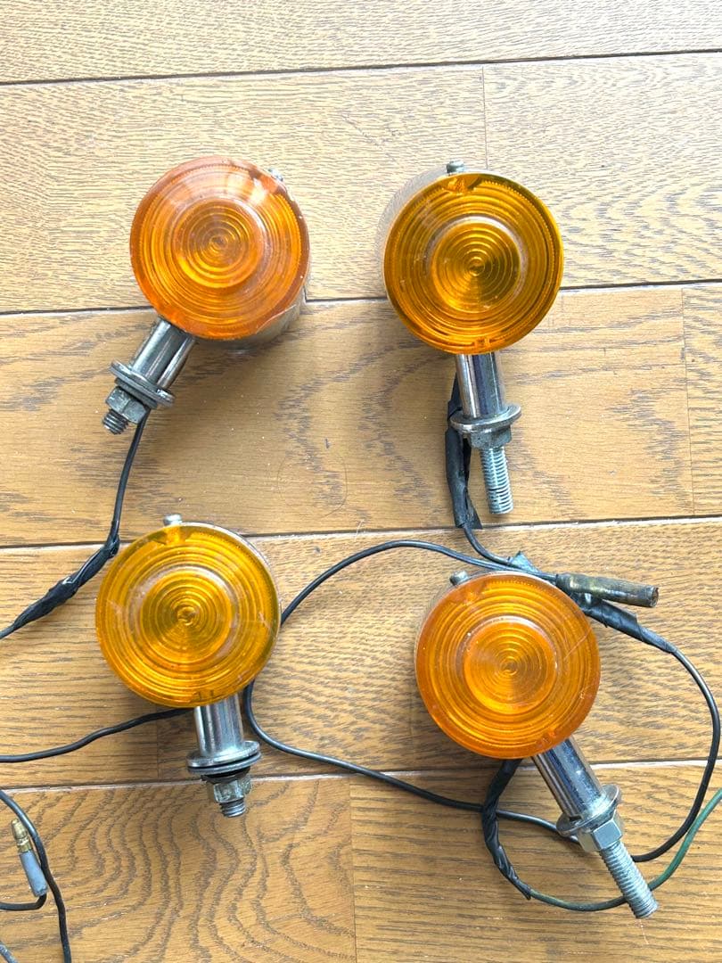 古いヤマハのウィンカー