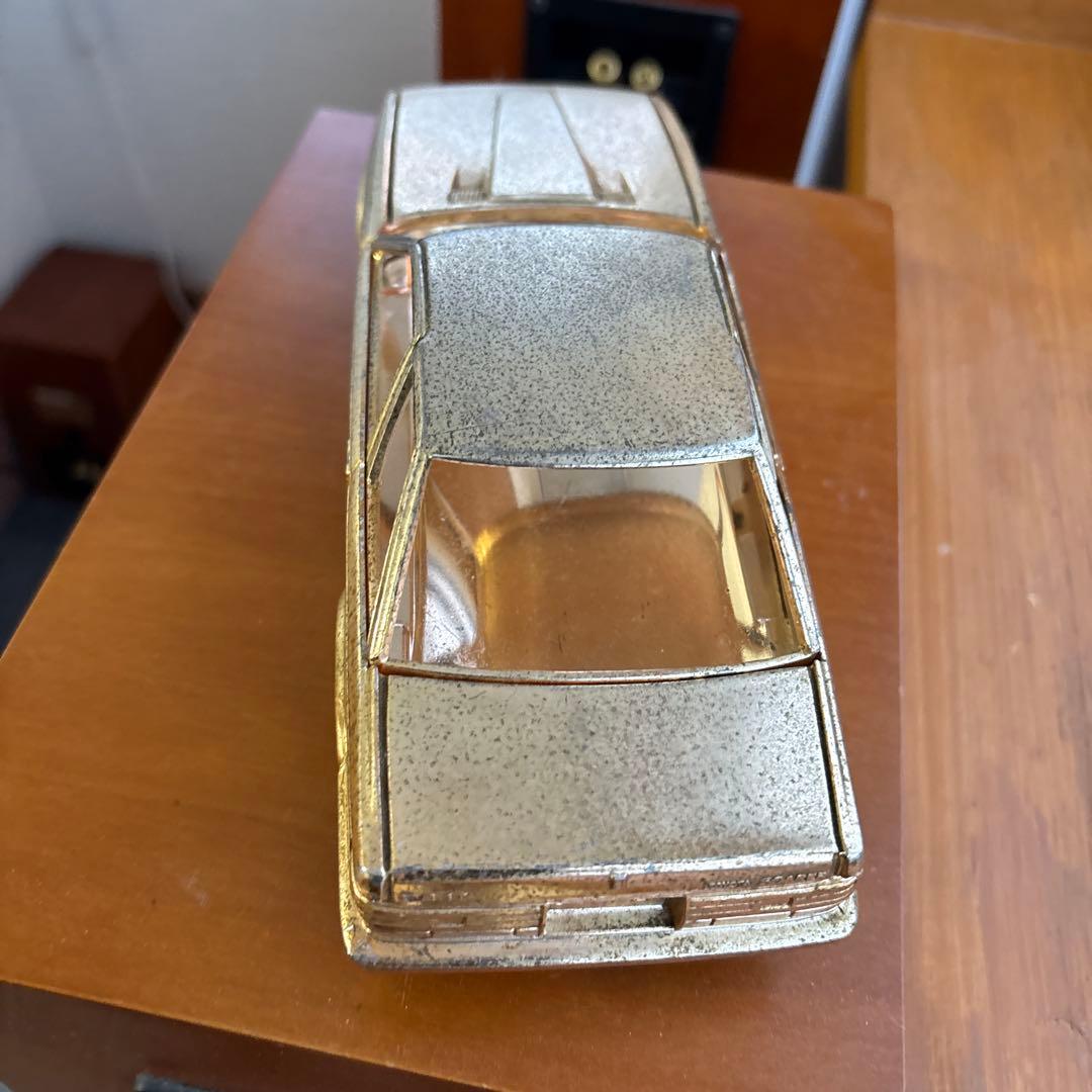 MZ12 ソアラゴールドミニカー クラシックカー風