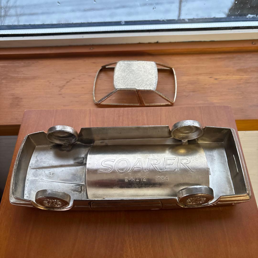 MZ12 ソアラゴールドミニカー クラシックカー風