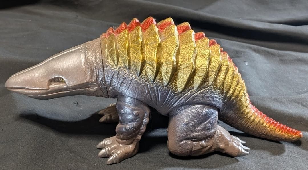 ガボラ 四足・ヒレ閉ver.「ウルトラマン」登場怪獣（怪獣郷）ソフビフィギュア