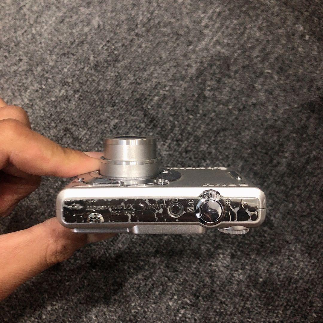 Sony Cyber-shot デジタルカメラ　1個　マ0118